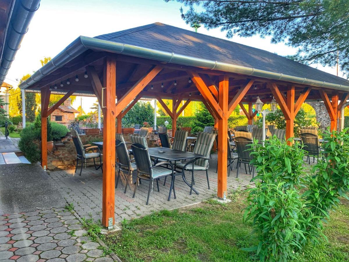Hotel Zéta Lenti Exterior foto