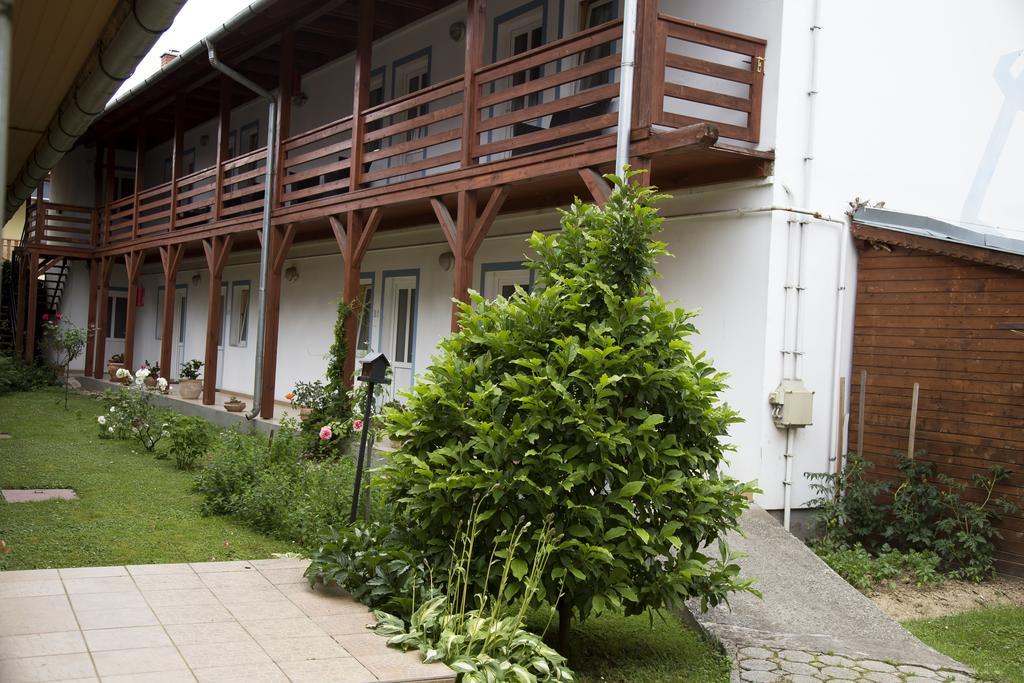 Hotel Zéta Lenti Exterior foto
